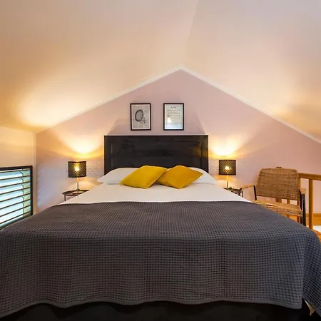 Couple Getaway Lägenhet *