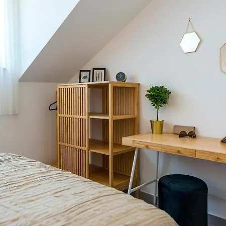 Couple Getaway Апартаменты Дубровник